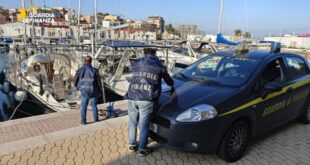 Crotone, controlli sul diporto nautico: scoperta barca estera non dichiarata. Sanzioni fino a 115mila euro